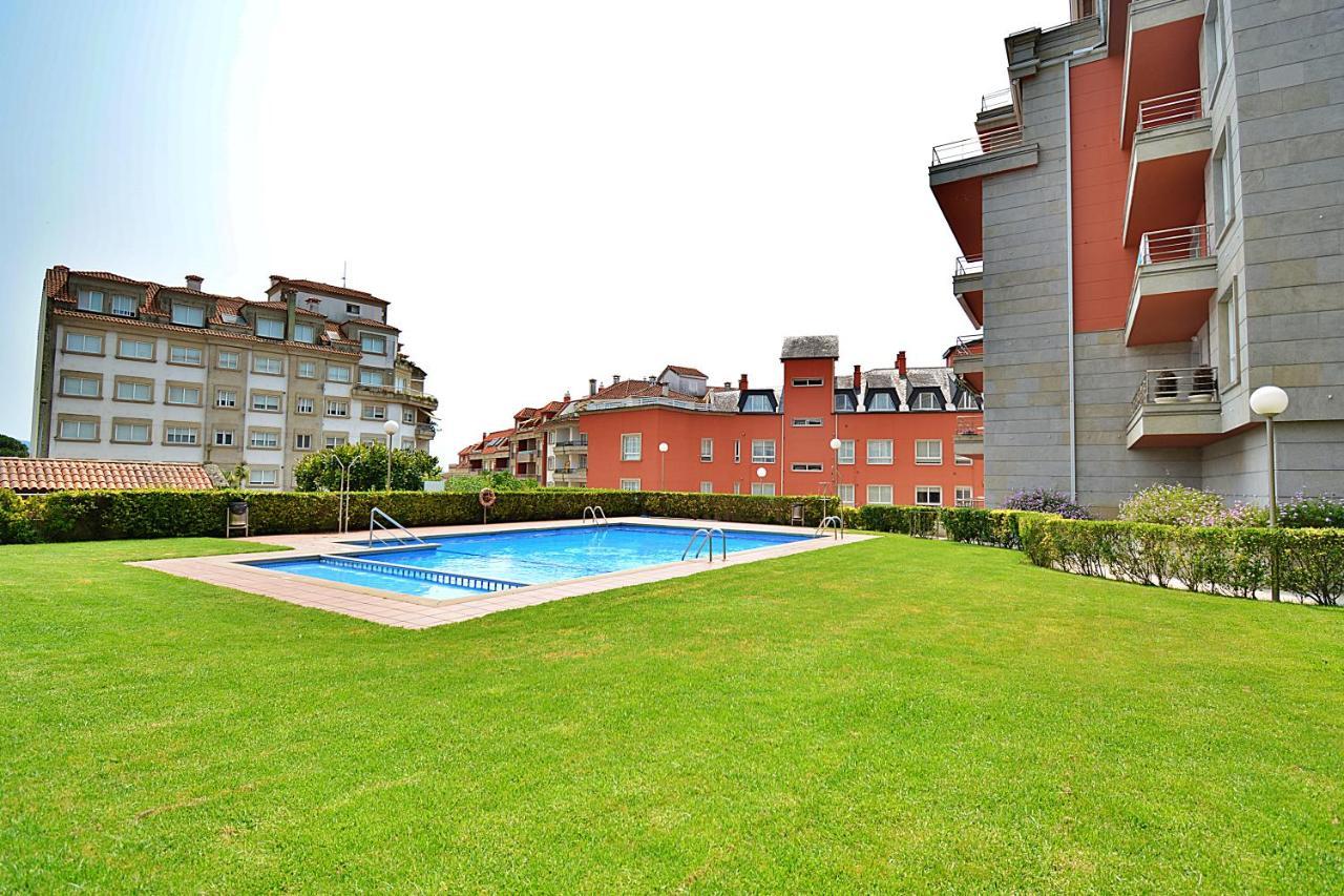 Galihost - Apartamento Con Piscina En El Centro De Sanxenxo Bagian luar foto