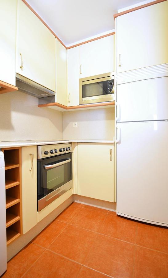 Galihost - Apartamento Con Piscina En El Centro De Sanxenxo Bagian luar foto