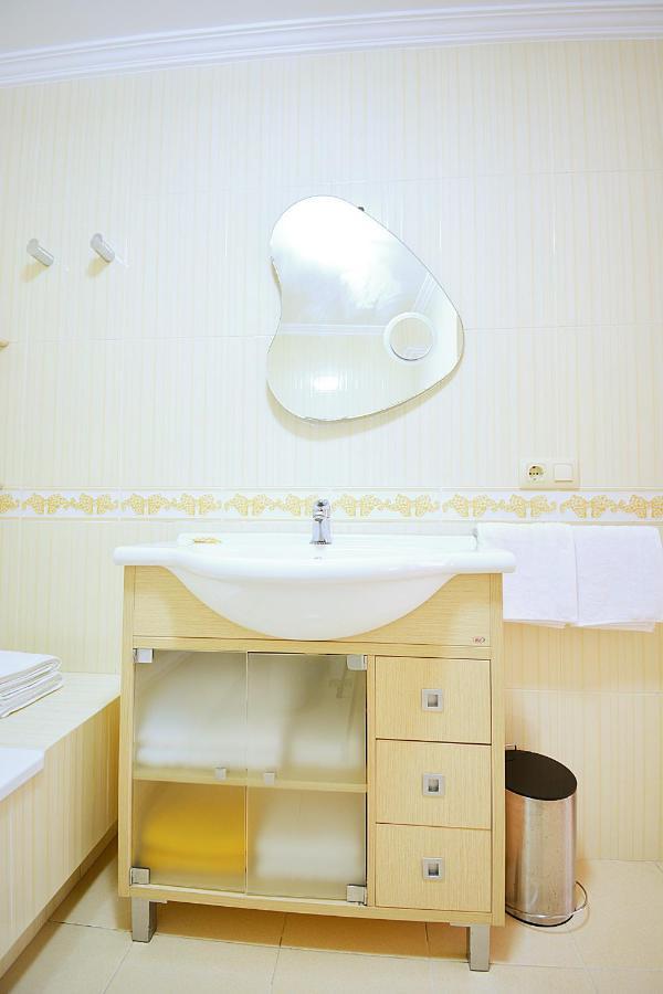 Galihost - Apartamento Con Piscina En El Centro De Sanxenxo Bagian luar foto