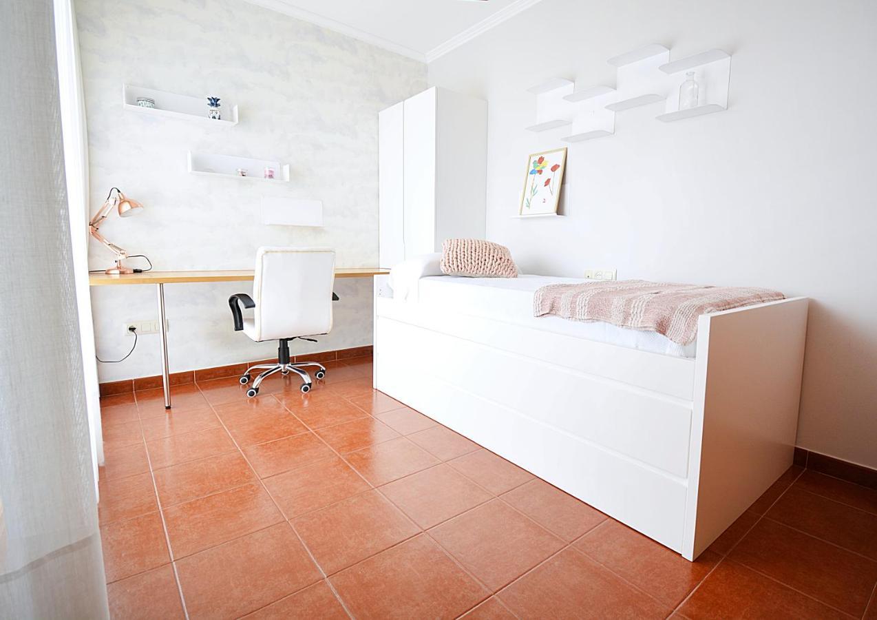 Galihost - Apartamento Con Piscina En El Centro De Sanxenxo Bagian luar foto