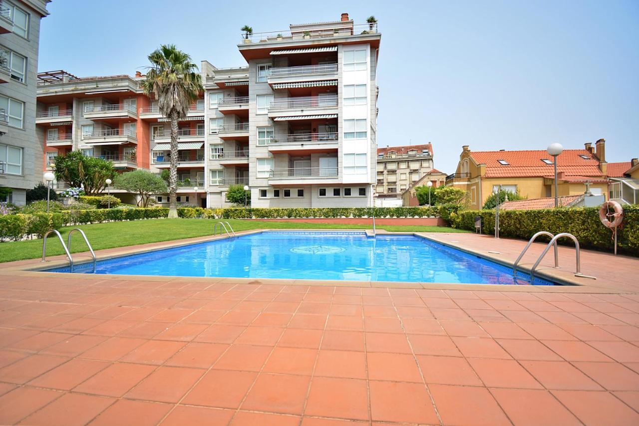 Galihost - Apartamento Con Piscina En El Centro De Sanxenxo Bagian luar foto
